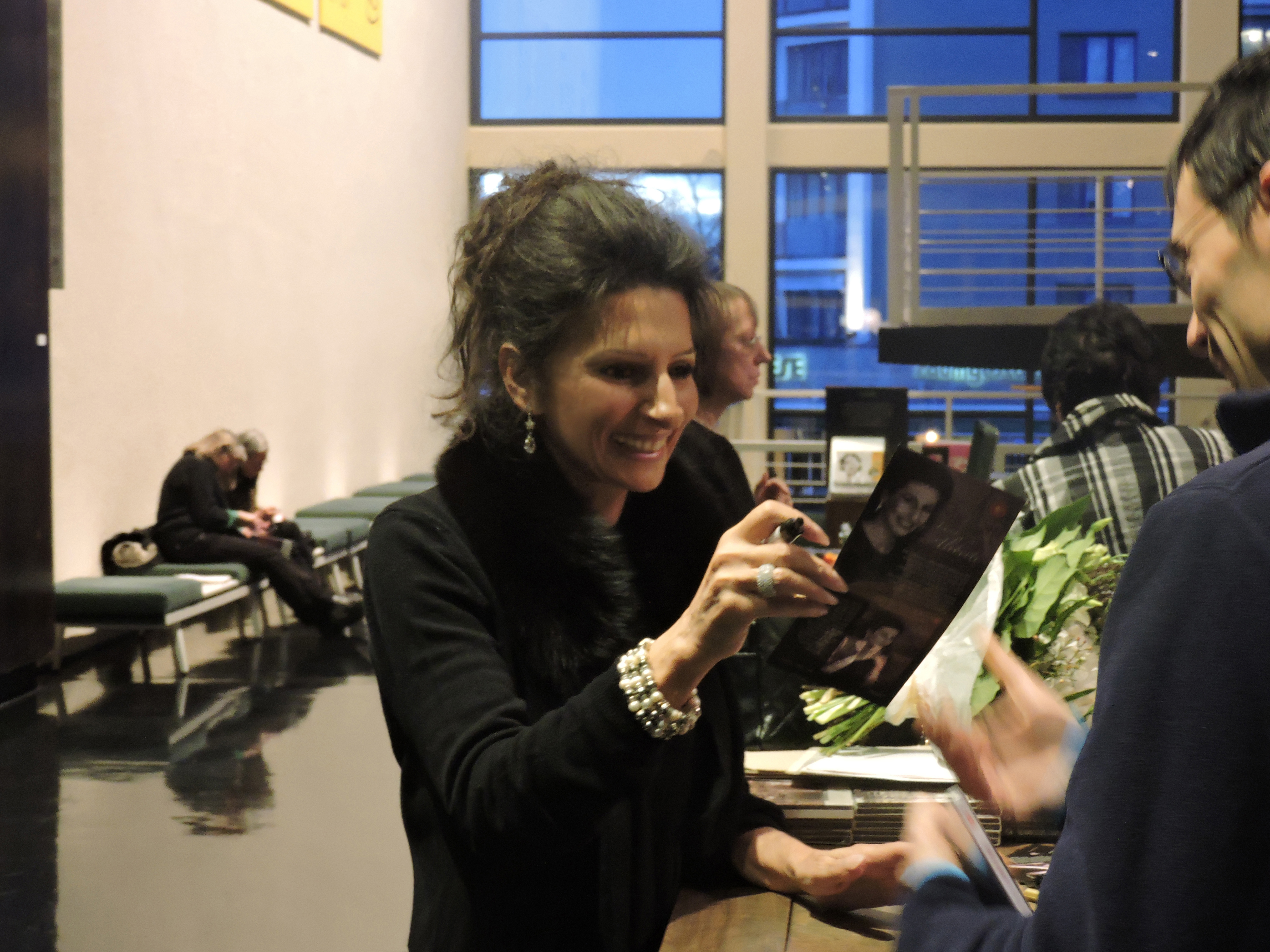 Lucia Aliberti ⚘Deutsche Oper Berlin⚘Berlin⚘Belcanto-Symposion⚘Autograph Session⚘Escada Fashion⚘:http://www.luciaaliberti.it #luciaaliberti #deutscheoperberlin #berlin #belcantosymposion #autographsession #escadafashion