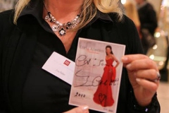 Lucia Aliberti-Special fan Sonia-Muller Industry Company-Special Concert-Theater Ulm-Ulm-Autograph Session-Lucia thanks the Fans:http://www.luciaaliberti.it #luciaaliberti #autographsession #mullerindustrycompany #theaterulm #ulm #escadafashion