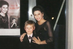 Photo taken by Fan-Lucia Aliberti with a little fan-Concert-Lessingtheater-Wolfenbuttel-Autograph Session-La Perla Fashion:http://www.luciaaliberti.it #luciaaliberti #concert #lessingtheater #wolfenbuttel #autographsession #fans