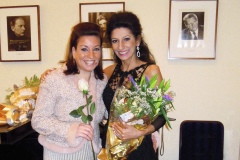 Aliphoto-Lucia Aliberti with her best friend Bernadette Herzog-Special Gala Concert-Carnegie Hall-New York-Dressing Room-Krizia Fashion:http://www.luciaaliberti.it #luciaaliberti #bernadetteherzog #carnegiehall #newyork #concert #dressingroom #kriziafashion