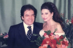 Kranichphoto-Lucia Aliberti with the politician Enzo Bianco-Deutsche Oper-Lucia di Lammermoor-Berlin-Dressing Room :http://www.luciaaliberti.it #luciaaliberti #enzobianco #deutscheoper #berlin #luciadilammermoor #opera