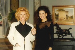 Photo Patricia-Lucia Aliberti with the Argentine actress and television presenter Mirtha Legrand-Guests Stars-TV Show -Almorzando con Mirtha Legrand-Buenos Aires-Photo taken from the TV Show-La Perla Fashion:http://www.luciaaliberti.it #luciaaliberti #mirthalegrand #almorzandoconmirthalegrand #buenosaires #tvshow #tvportrait #video #laperlafashion