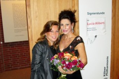 Aliphoto-Lucia Aliberti with her best friend Bernadette Herzog-Concert-Kolner Philarmonie-Koln-Autograph Session-Escada Fashion:http://www.luciaaliberti.it #luciaaliberti #bernadetteherzog #kolnerphilarmonie #koln #concert #autographsession #escadafashion