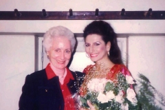 Aliphoto-Lucia Aliberti with Olga Valerio-Teatro Colon-Buenos Aires-Lucia di Lammermoor-Opera-Dressing Room:http://www.luciaaliberti.it #luciaaliberti #olgavalerio #teatrocolon #buenosaires #luciadilammermoor #dressingroom