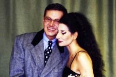 Aliphoto-Lucia Aliberti with the Managing Director Event Forum of the publishing group Georg von Holtzbrinck GmbH Andreas Wilkes-Deutsche Oper Berlin-Berlin-Concert-Dressing Room:http://www.luciaaliberti.it #luciaaliberti #andreaswilkes #georgvonholtzbrinck #berlin #deutscheoperberlin #concert #dressingroom