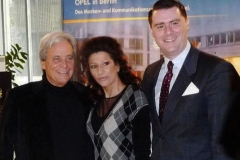 Lucia Aliberti with the German Konzertmanager Gerhard Kampfe and the German pianist and Swing-Bandleader Andrej Hermlin⚘Concert⚘"Classic Open Air am Gendarmenmarkt”⚘Opel Worldwide⚘Berlin⚘Presse Conference⚘Photo taken from the Newspaper⚘TV News⚘TV Portrait⚘:http://www.luciaaliberti.it #luciaaliberti #gerhardkampfe #andrejhermlin #gendarmenmarkt #classicopenair #opelworldwide #berlin #concert #presseconference #video #magazine #tvnews #tvportrait