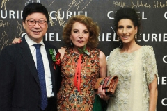 Lucia Aliberti with the Fashion Designer and Ambassador of Italian Fashion Raffaella Curiel and the Chinese magnate Yizheng Zhao⚘Fashion Gala Concert⚘Shanghai⚘Photo taken from the Video⚘Raffaella Curiel Fashion⚘:http://www.luciaaliberti.it #luciaaliberti #raffaellacuriel #yizhengzhao #shanghai #chinatour#galaconcert #raffaellacurielfashion