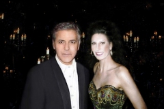 Lucia Aliberti with the American actor,film director and producer George Clooney⚘Guests Stars⚘Berlin Film Festival "Cinema for Peace"⚘Special Gala⚘Konzerthaus⚘Berlin⚘Photo taken from the Newspaper⚘TV News⚘TV Portrait⚘Video⚘Escada Fashion⚘:http://www.luciaaliberti.it #luciaaliberti #geogeclooney #berlinfilmfestival #cinemaforpeace #konzerthaus #berlin #specialgala #tvnews #tvportrait #video #escadafashion