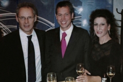 Lucia Aliberti with the German journalist and television presenter Reinhold Beckmann⚘the managing Chairman of the Board of Directors of Airbus SE Rene Obermann⚘Gala Concert⚘Beethovenhalle⚘Bonn⚘Photo taken from the Newspaper⚘Wolford Fashion⚘:http://www.luciaaliberti.it #luciaaliberti #reinholdbeckmann #reneobermann #beethovenhalle #bonn #galaconcert #tvnews #video #wolfordfashion