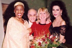 Lucia Aliberti with the American soprano Jessye Norman⚘the German entertainer and TV producer Alfred Biolek and Karin Davison⚘Koln⚘TV Show⚘"Mythos Primadonna drei Opernstars"⚘"Bio Boulevad"⚘Photo taken from the Newspaper⚘TV Portrait⚘La Perla Fashion⚘:http://www.luciaaliberti.it #luciaaliberti #alfredbiolek #jessyenorman #karindavison #marthamödl #bioboulevard #dreiopernstars #koln #tvshow #tvportrait #video #laperlafashion