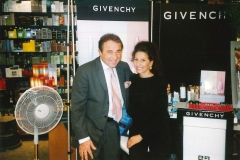 Photo Alexander Basta-Lucia Aliberti with the entrepreneur,consulting and Ambassador of the Authentic Places Frank Schnitzler-Schnitzler Parfumerie-Gallery Kaufhof-Dusseldorf:http://www.luciaaliberti.it #luciaaliberti #frankschnitzler #schnitzlerparfumerie #gallerykaufhof #dusseldorf