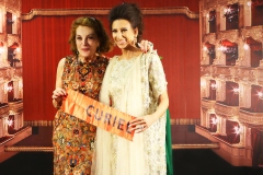 Photo Curiel Atelier-Lucia Aliberti with the Fashion Designer and Ambassador of Italian Fashion Raffaella Curiel-Special Gala Concert-Shanghai-Raffaella Curiel Fashion-On Stage:http://www.luciaaliberti.it #luciaaliberti #raffaellacuriel #shanghai #chinatour #galaconcert  #onstage #raffaellacurielfashion