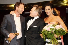 Photo G.Nitschke/BrauerPhotos-Lucia  Aliberti with the German actors Thomas Kretschmann and Fritz Wepper-"Diva Award"-Special Gala-Munich-Hotel Bayerischer Hof-TV Portrait-TV News-Daniel Fendler Fashion:http://www.luciaaliberti.it #luciaaliberti #thomaskretschmann #fritzwepper #divaaward #specialgala #hotelbayerischehof #munich #video #tvnews #tvportrait #danielfendlerfashion