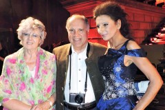 Photo Marco Mannozzi-Lucia Aliberti with the journalist and writer Juan Carlos Tellechea whit his wife-Lucia Aliberti celebrated 40 years of International Career and received the Bellini d'Oro Award-Concert-Gendarmenmarkt-Classic Open Air-Berlin-On Stage-Escada Fashion:http://www.luciaaliberti.it #luciaaliberti #juancarlostellechea #gendarmenmarkt #classicopenair #berlin #concert #belinidoro #award #onstage #escadafashion