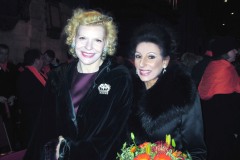 Photo Regine Sixt-Lucia Aliberti with the Hungarian Swiss actress Sunny Melles-Stephansdom-Vienna-Christmas Charity Concert-With the Vienna Boys Choir"Wiener Sängerknaben”-TV Portrait-Video-Escada Fashion:http://www.luciaaliberti.it #luciaaliberti #sunnymelles #stephansdon #vienna #wienersangerknaben #christmascharityconcert #tvnews #tvportrait #video #escadafashion