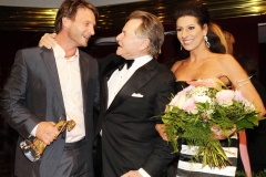 Photo: G.Nitschke/BrauerPhotos-Lucia  Aliberti with the German actors Thomas Kretschmann and Fritz Wepper-"Diva Award"-Special Gala-Munich-Hotel Bayerischer Hof-TV Portrait-TV News-Daniel Fendler Fashion:http://www.luciaaliberti.it #luciaaliberti #thomaskretschmann #fritzwepper #divaaward #specialgala #hotelbayerischehof #munich #video #tvnews #tvportrait #danielfendlerfashion