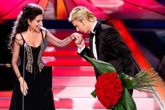 Photo taken from the TV Show-Lucia Aliberti with the German Schlager singer and show host Florian Silbereisen-Ave Maria-Schubert-Winterfest Der Traume-Christmas TV Show-Escada Fashion:http://www.luciaaliberti.it #luciaaliberti #floriansilbereisen #winterfestdertraume #tvshow #avemaria #schubert #escadafashion