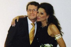 Aliphoto-Lucia Aliberti with the Director of the Duisburg Philharmoniker and Head of the Ruhr Piano Festival Prof.Dr.Alfred Wendel-Concert-The Rheingau Musik Festival-Rheingau-Marta Marzotto Fashion:http://www.luciaaliberti.it #luciaaliberti #alfredwendel #rheingaumusikfestival #rheingau #concert #dressingroom #martamarzottofashion