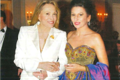 TOP Magazine -Berlinale-Lucia Aliberti with the American movie star Faye Dunaway-Guests Stars-Berlin Film Festival-Cinema for Peace-Special Gala-Konzerthaus-Berlin-TV News-TV Portrait-Escada Fashion:http://www.luciaaliberti.it #luciaaliberti #fayedunaway #berlinfilmfestival #cinemaforpeace #specialgala #konzerthaus #berlin #magazine #tvnews #tvportrait #video #escadafashion