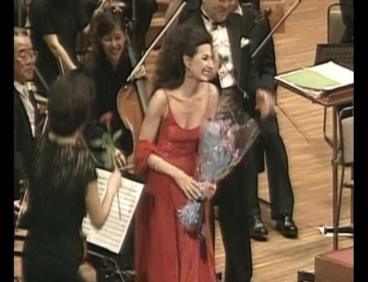Photo taken from the Video-Lucia Aliberti-Suntory Hall-Special Concert-Tokyo-DVD Live Recording-On Stage-Photo taken from the TV:http://www.luciaaliberti.it #luciaaliberti #suntoryhall #tokyo #concert #onstage 