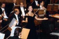 Kranichphoto-Lucia Aliberti-Deutsche Oper Berlin-Berlin-Concert-On Stage-La Perla Fashion:http://www.luciaaliberti.it #luciaaliberti #deutscheoperberlin #berlin #opera #lasonnambula #concert #onstage 