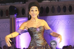 Photo Herbert P.Oczeret-Lucia Aliberti-Guest Star-Gala Concert-Fete Imperiale-Ball in der Spanischen Hofreitschule-Vienna-Escada Fashion:http://www.luciaaliberti.it #luciaaliberti #feteimperiale #ballinderspanischenhofreitschule #vienna #concert #gueststar #wien #onstage #escadafashion