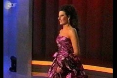 Photo taken from the TV-Lucia Aliberti-Achtung Klassik-Guest Star-Munich-Escada Fashion-Photo taken from the ZDF TV Show:http://www.luciaaliberti.it #luciaaliberti #achtungklassik #zdftvshow #munich #gueststar #onstage #escadafashion