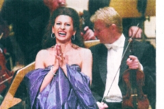 WESTDEUTSCHE ALLGEMEINE-WAZ-de/Kultur-Photo Klaus Rudolph-Lucia Aliberti-Philharmonie-Essen-Concert-On-Stage-Escada Fashion :http://www.luciaaliberti.it #luciaaliberti #philharmonieessen #concert #essen #onstage #tvportrait #escadafashion