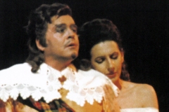 Lucia Aliberti with the tenor Alberto Cuido⚘Opera"Lucia di Larmermoor"⚘Deutsche Oper Berlin⚘Berlin⚘On Stage⚘Photo taken from the TV News⚘TV Portrait⚘Video⚘:http://www.luciaaliberti.it #luciaaliberti #albertocupido #deutscheoperberlin #berlin #luciadilammermoor #opera #onstage #tvnews #tvportrait #video