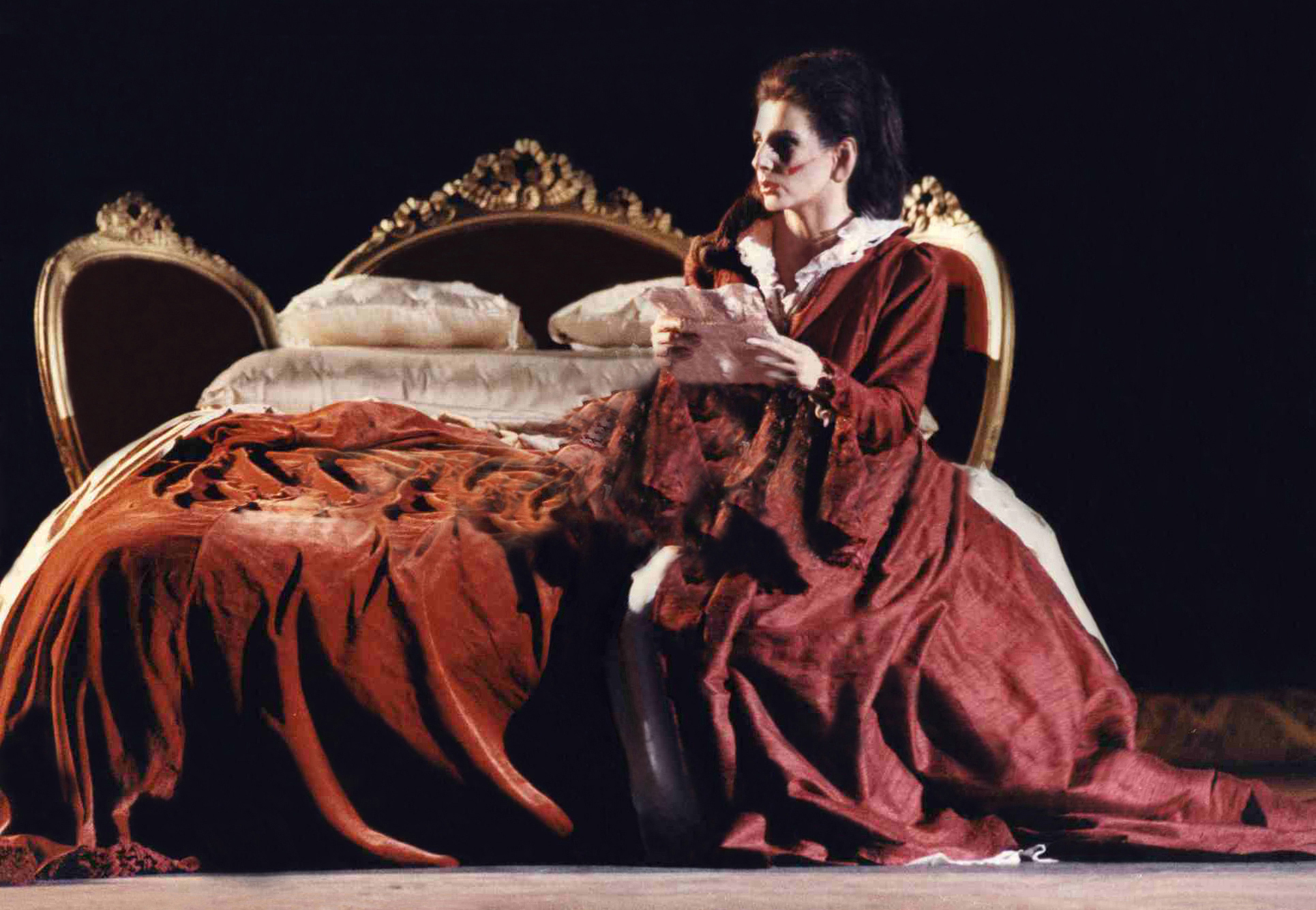 Photo Corrado Maria Falsini-Lucia Aliberti-Opera-La Traviata-Nagoya-Co-Production with Rome Opera House-Japan Tour-On Stage:http://www.luciaaliberti.it #luciaaliberti #opera #latraviata #opera #nagoya #coproductionwithromeoperahouse #japantour #onstage #henningbrockhaus