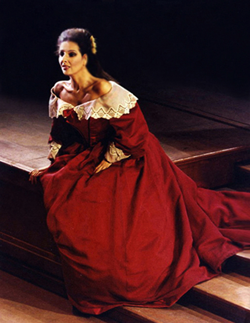 Lucia Aliberti⚘Teatro Bellini⚘Catania⚘Opera⚘"I Puritani"⚘On Stage⚘:http://www.luciaaliberti.it #luciaaliberti #teatrobellini #catania #ipuritani #opera #onstage