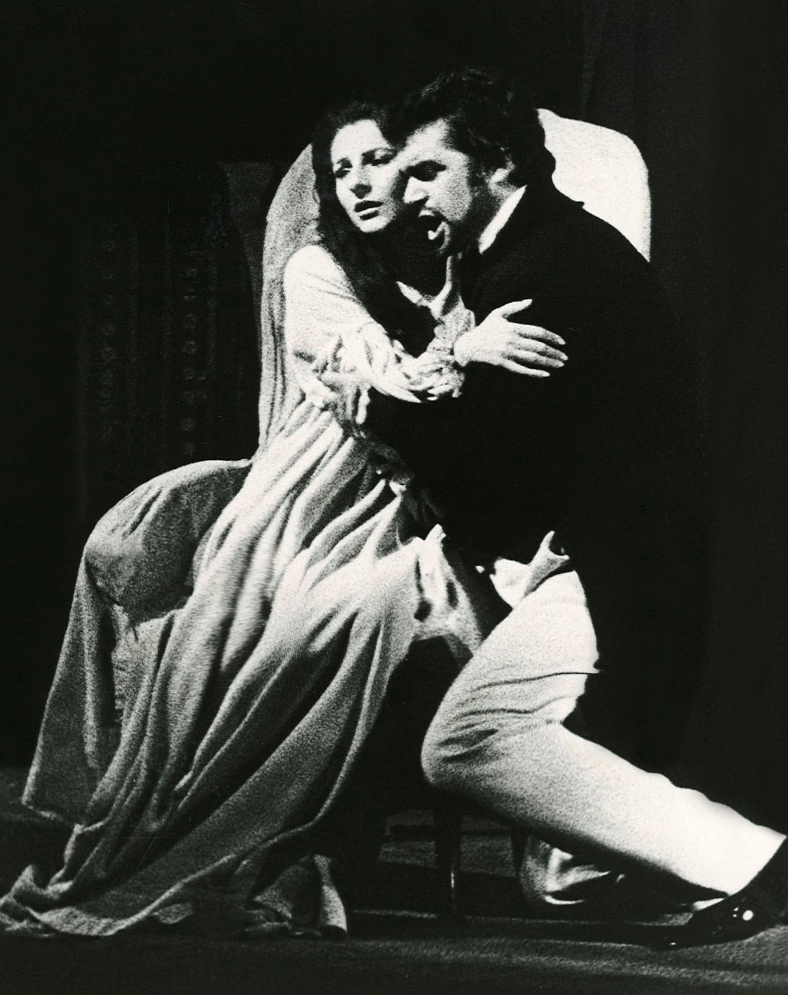 Lucia Aliberti with the Slovak tenor Peter Dvorsky⚘Opera⚘"La Traviata"⚘Deutsche Oper Berlin⚘Berlin⚘On Stage⚘Photo taken from the TV News⚘TV Portrait⚘:http://www.luciaaliberti.it #luciaaliberti #peterdvorsky #deutscheoperberlin #berlin #latraviata  #opera #onstage #tvnews #tvportrait