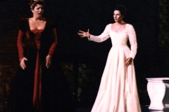 Aliphoto-Lucia Aliberti with the Hungarian mezzosoprano Ildiko Komlosi-Opera-Anna Bolena-Greek Theaters-Sicily Tour-On Stage:http://www.luciaaliberti.it #luciaaliberti #ildikokomlosi #opera #annabolena #greektheaters #sicilytour #onstage