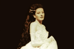 Kranichphoto-Lucia Aliberti-Opera-Les Contes d'Offmann-Deutsche Oper-Berlin-On Stage:http://www.luciaaliberti.it #luciaaliberti #deutscheoperberlin #berlin #lescontesdhoffmann #opera #onstage