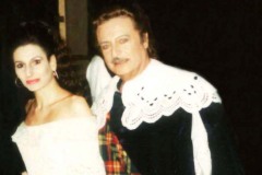 Kranichphoto-Lucia Aliberti with the legendary Spanish tenor Alfredo Kraus-Deutsche Oper Berlin-Lucia di Lammermoor-Opera-Back Stage:http://www.luciaaliberti.it #luciaaliberti #alfredokraus #deutscheoperberlin #berlin #luciadilammermoor #opera #backstage #tvportrait #tvnews