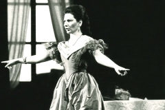 Photo Lelli e Masotti-Lucia Aliberti-Teatro alla Scala-Don Pasquale-Milan-Opera-On Stage-Dress by Gianni Versace:http://www.luciaaliberti.it #luciaaliberti #teatroallascala #milan #donpasquale #opera #costumesbygianniversace #onstage