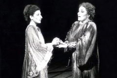 Photo Peter Manninger-Graz-Lucia Aliberti with the Hungarian mezzosoprano Ildiko Szonyi the mezzosopran-Graz Opera House-Norma-Opera:http://www.luciaaliberti.it #luciaaliberti #ildikoszonyi #grazoperahouse #graz #onstage  