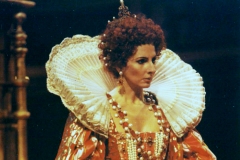 Photo Primo Gnani-Lucia Aliberti -Teatro Comunale-Bologna-Roberto Devereux-Opera-On Stage:http://www.luciaaliberti.it #luciaaliberti #lucianadintino #gianandreagavazzeni #teatrocomunale #bologna #robertodevereux #opera #onstage