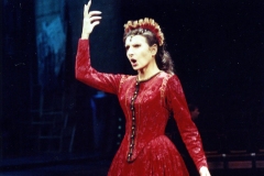 Kranichphoto-Lucia Aliberti-Anna Bolena-Deutsche Oper-Berlin-On Stage:http://www.luciaaliberti.it #luciaaliberti #deutscheoperberlin #berlin #annabolena #opera #onstage