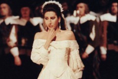 Kranichphoto-Lucia Aliberti-Deutsche Oper Berlin-Berlin-Opera-Lucia di Lammermoor-On Stage:http://www.luciaaliberti.it #luciaaliberti #deutscheoperberlin #berlin #luciadilammermoor #opera #onstage