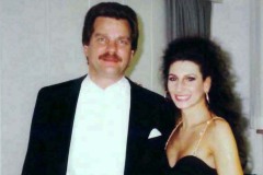 Aliphoto-Lucia Aliberti with the German baritone Wolfgang Brendel-Opera-Lucia di Lammermoor-Bayerische Staatsoper-Munich-Dressing Room-La Perla Fashion:http://www.luciaaliberti.it #luciaaliberti #wolfgangbrendel #bayerischestaatsoper #munich #opera #luciadilammermoor #concert #dressingroom #laperlafashion