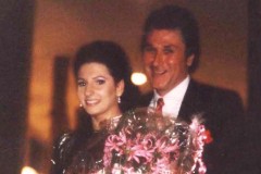 Aliphoto-Lucia Aliberti with the baritone Sherrill Milnes-Rigoletto-Opera-Miami Opera House-Atograph Session:http://www.luciaaliberti.it #luciaaliberti #sherrillmilnes #miamioperahouse #rigoletto #autographsession