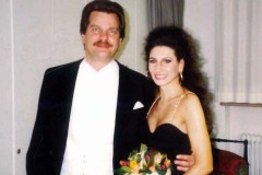 Aliphoto-Lucia Aliberti with the German baritone Wolfgang Brendel-Opera-Lucia di Lammermoor-Bayerische Staatsoper-Munich-Dressing Room-La Perla Fashion:http://www.luciaaliberti.it #luciaaliberti #wolfgangbrendel #bayerischestaatsoper #munich #opera #luciadilammermoor #concert #dressingroom #laperlafashion