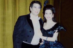 Aliphoto-Lucia Aliberti with the Spanish tenor Placido Domingo-Staatsoper Hamburg-Hamburg-Opera-La Traviata-Back Stage-TV Portrait-Video:http://www.luciaaliberti.it #luciaaliberti #placidodomingo #staatsoperhamburg #hamburg #latraviata #backstage #tvportrait #tvnews #video