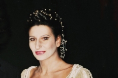 Kranichphoto-Lucia Aliberti-Deutsche Oper Berlin-Berlin-Opera-Anna Bolena-On Stage:http://www.luciaaliberti.it #luciaaliberti #deutscheoperberlin #berlin #annabolena #opera #onstage