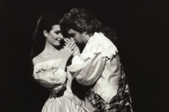 Kranichphoto-Lucia Aliberti with the French tenor Roberto Alagna-Deutsche Oper Berlin-Berlin-Opera-Lucia di Lammermoor-On Stage:http://www.luciaaliberti.it #luciaaliberti #robertoalagna #deutscheoperberlin #berlin #luciadilammermoor #opera #onstage #tvnews #tvportrait