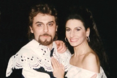 Kranichphoto-Lucia Aliberti with the tenor Roberto Alagna-Deutsche Oper Berlin-Opera-Lucia di Lammermoor-Back Stage:http://www.luciaaliberti.it #luciaaliberti #robertoalagna #marcelloviotti #deutscheoperberlin #berlin #luciadilammermoor #opera #backstage #video #tvnews #tvportrait