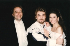 Kranichphoto-Lucia Aliberti with the tenor Roberto Alagna and the conductor Marcello Viotti-Deutsche Oper Berlin-Opera-Lucia di Lammermoor-Back Stage:http://www.luciaaliberti.it #luciaaliberti #robertoalagna #marcelloviotti #deutscheoperberlin #berlin #luciadilammermoor #opera #backstage #video #tvnews #tvportrait