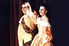 Lucia Aliberti with the Mexican tenor Francisco Araiza⚘Deutsche Oper Berlin⚘Opera⚘Lucia di Lammermoor⚘Berlin⚘On Stage⚘Photo taken from the TV News⚘TV Portrait⚘:http://www.luciaaliberti.it #luciaaliberti #franciscoaraiza #marcelloviotti #deutscheoper #berlin #luciadilammermoor #opera #onstage #tvportrait #tvnews