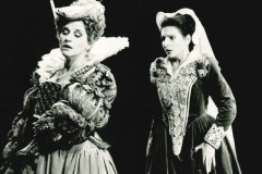 Photo-Axel-Zeininger-Lucia-Aliberti-with-the-Greek-mezzosoprano-Agnes-Baltsa-Wiener-Staatsoper-Vienna-Opera-Maria-Stuarda-On-Stage